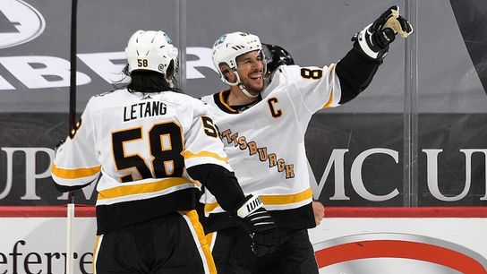 Equipment manager Taglianetti earns 'assist' on Crosby goal taken at PPG Paints Arena (Penguins)